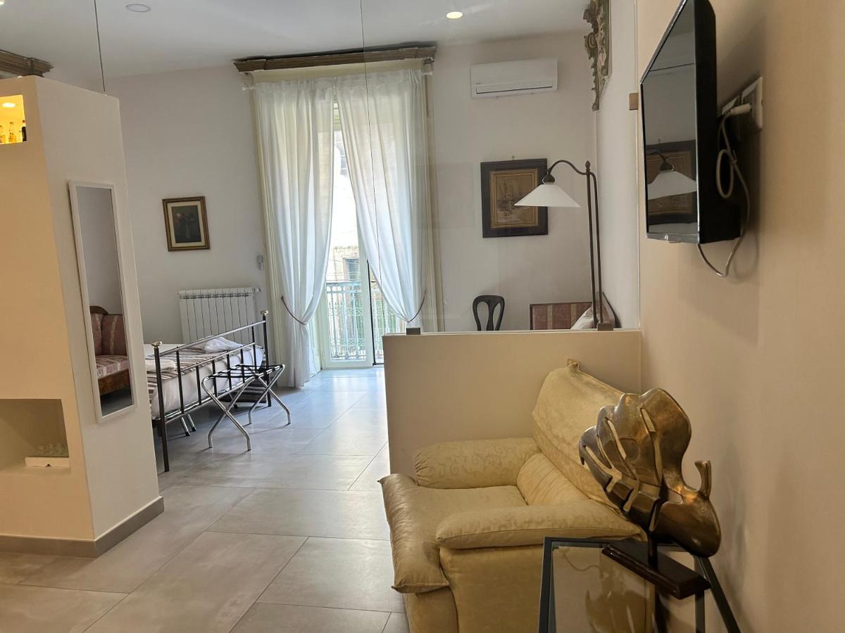 Questo Rinascimento Casa Brigitte Nápoles Exterior foto
